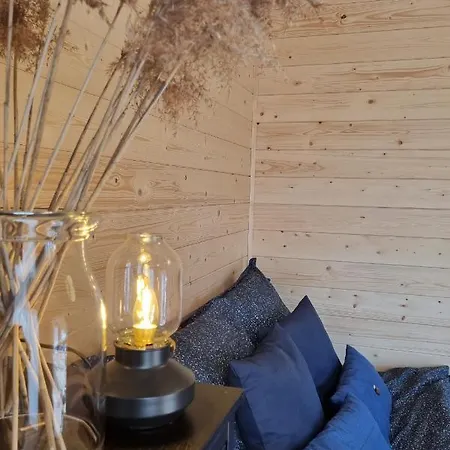 Ale Miejscowka! Caloroczny Nad Jeziorem 펜션