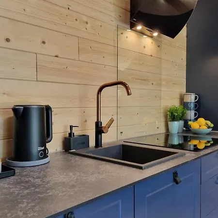 Ale Miejscowka! Caloroczny Nad Jeziorem 펜션 *