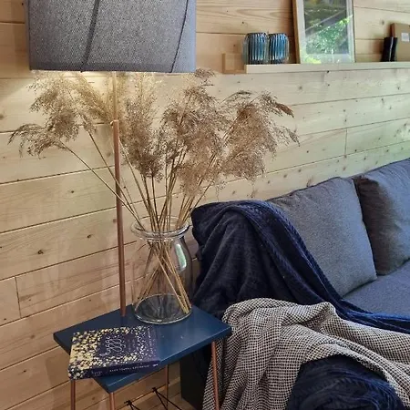 Ale Miejscowka! Caloroczny Nad Jeziorem 펜션