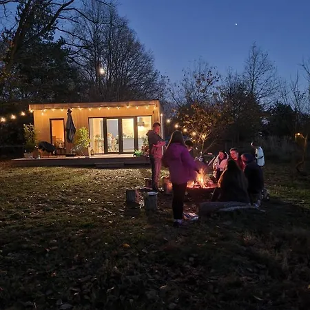 Ale Miejscowka! Caloroczny Nad Jeziorem * Lucien